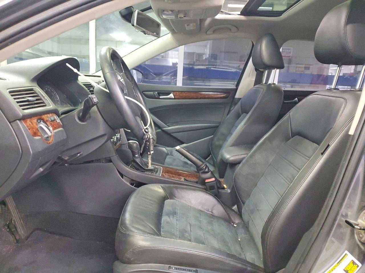 2012 Volkswagen Passat sel