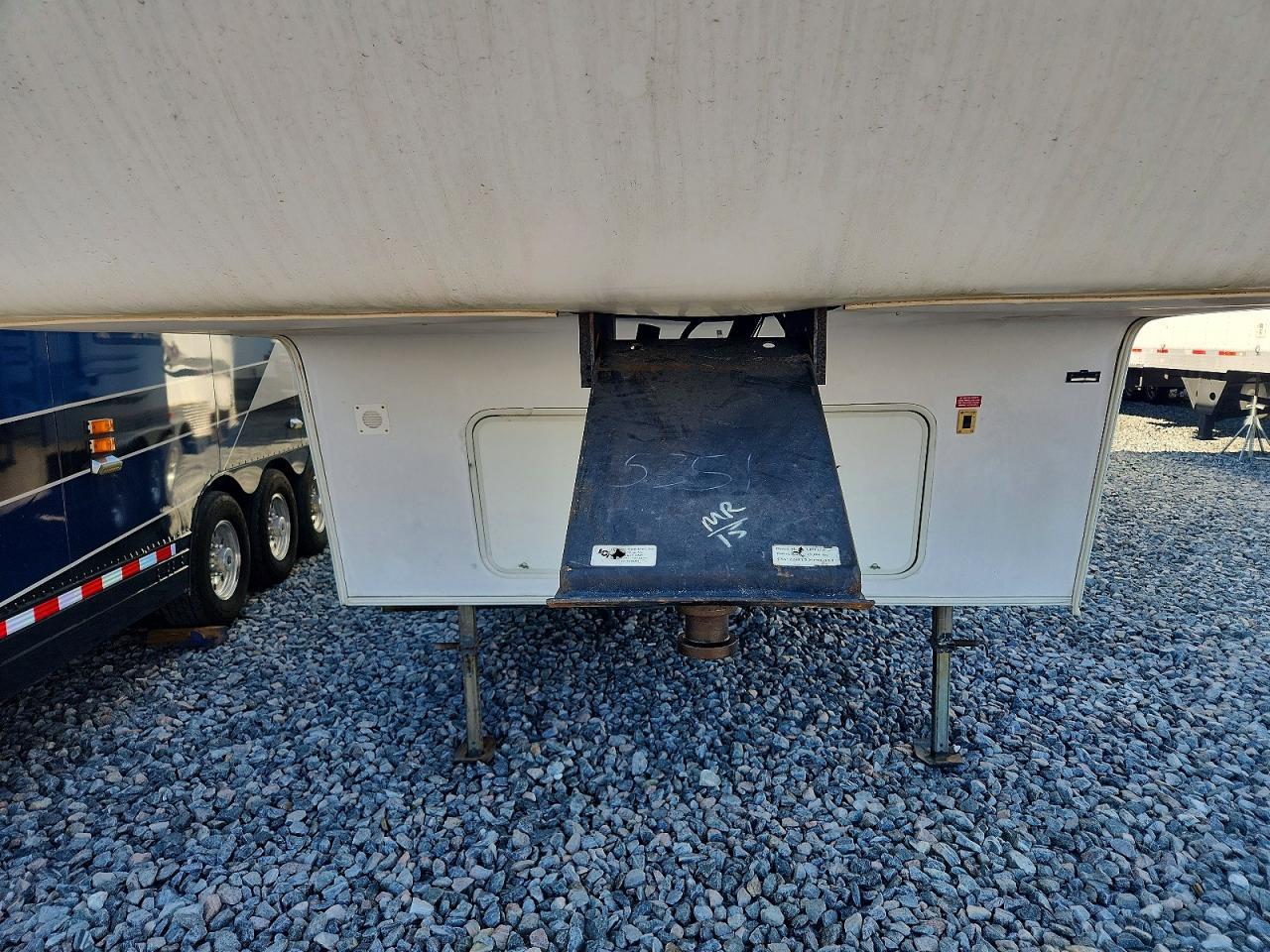2006 Dutchmen 2000 Keystone Raptor Camper