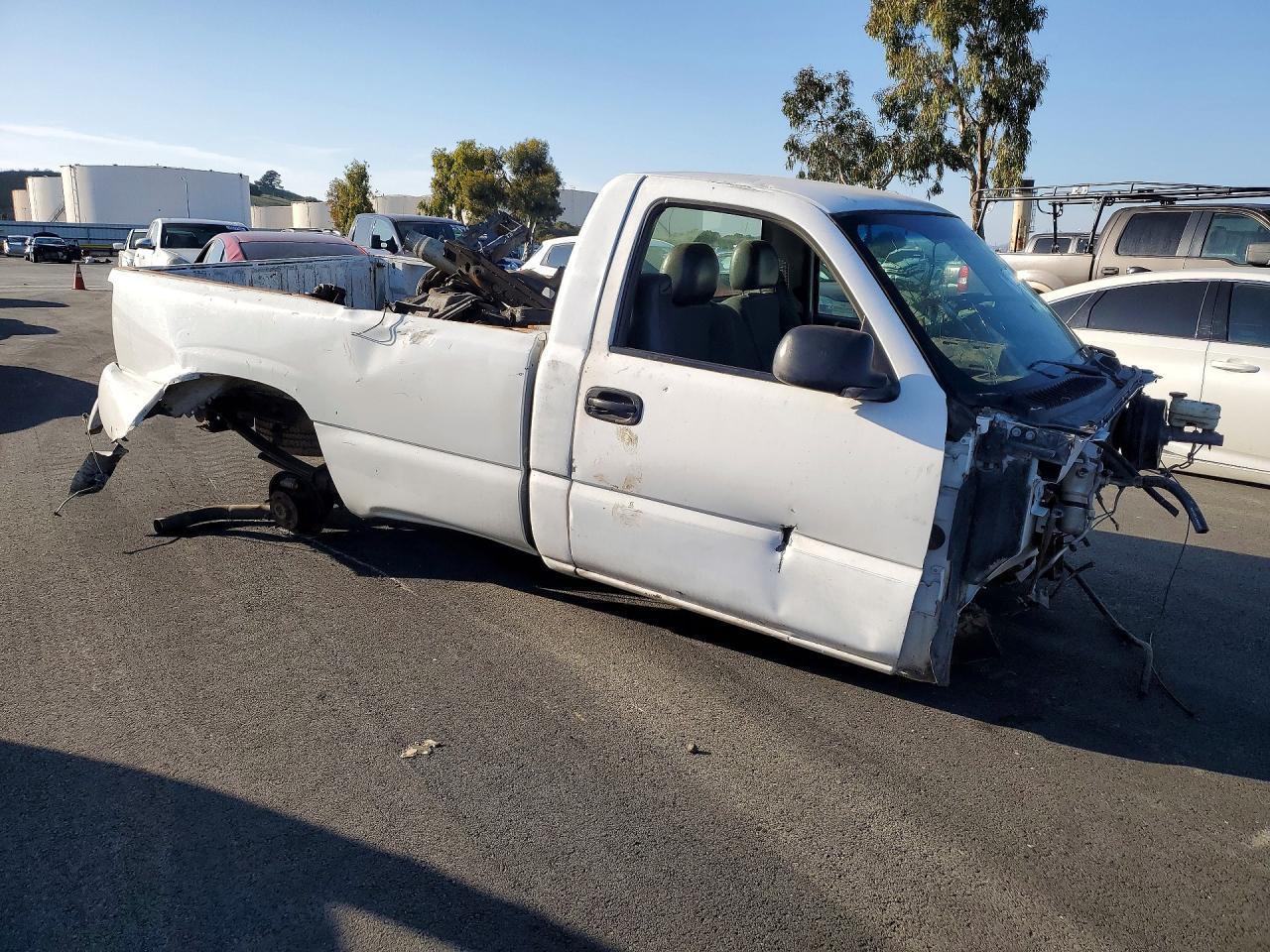 2005 GMC New Sierra C1500