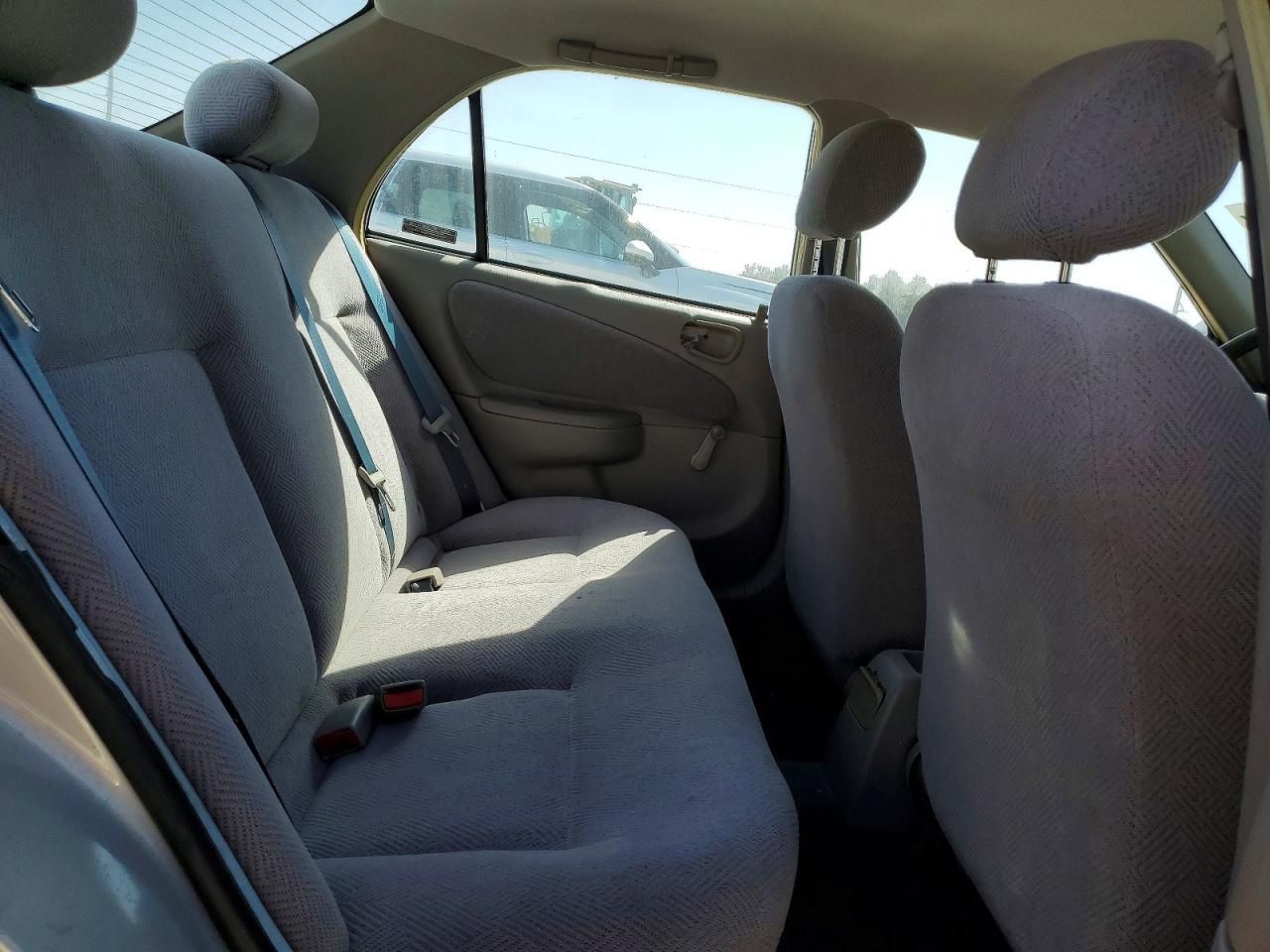 2000 Chevrolet Geo Prizm Base