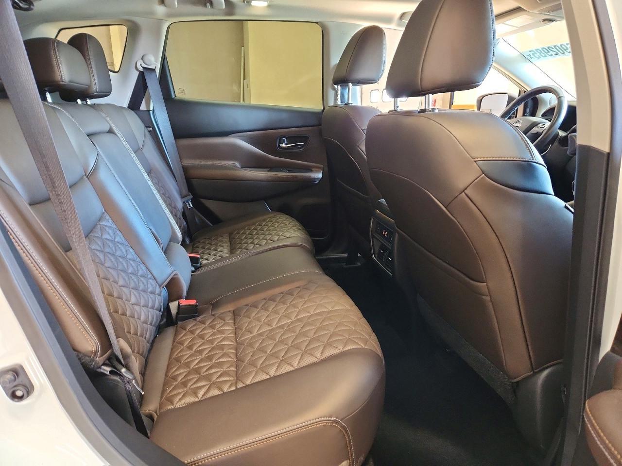 2023 Niss Murano Platinum