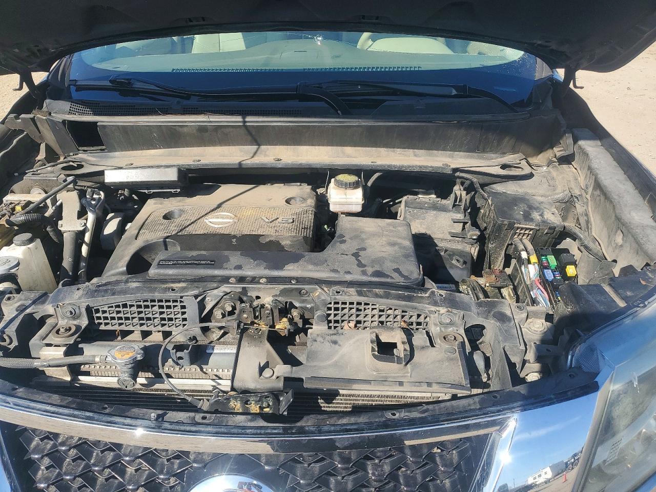 2013 Nissan Pathfinder s