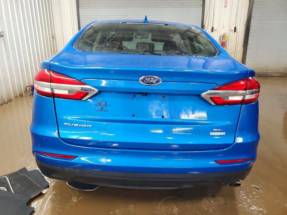 2020 Ford Fusion se
