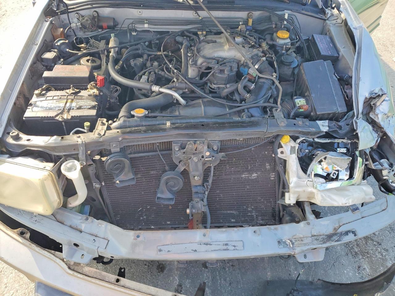 2000 Infiniti QX4