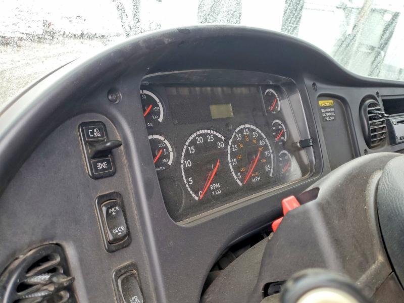 2010 Freightliner Business Class M2 Utility / Service Truck