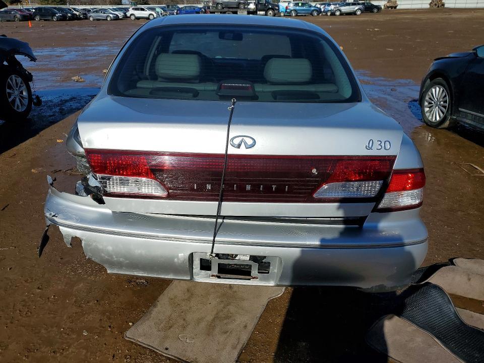 1998 Infiniti I30