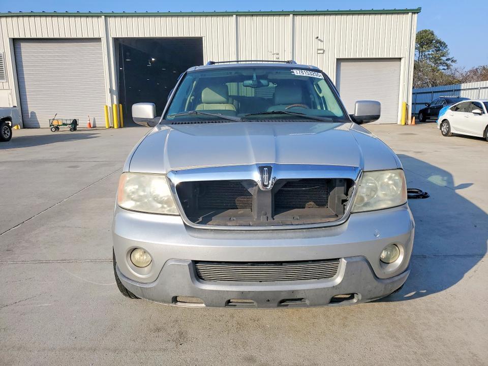 2004 Lincoln Navigator