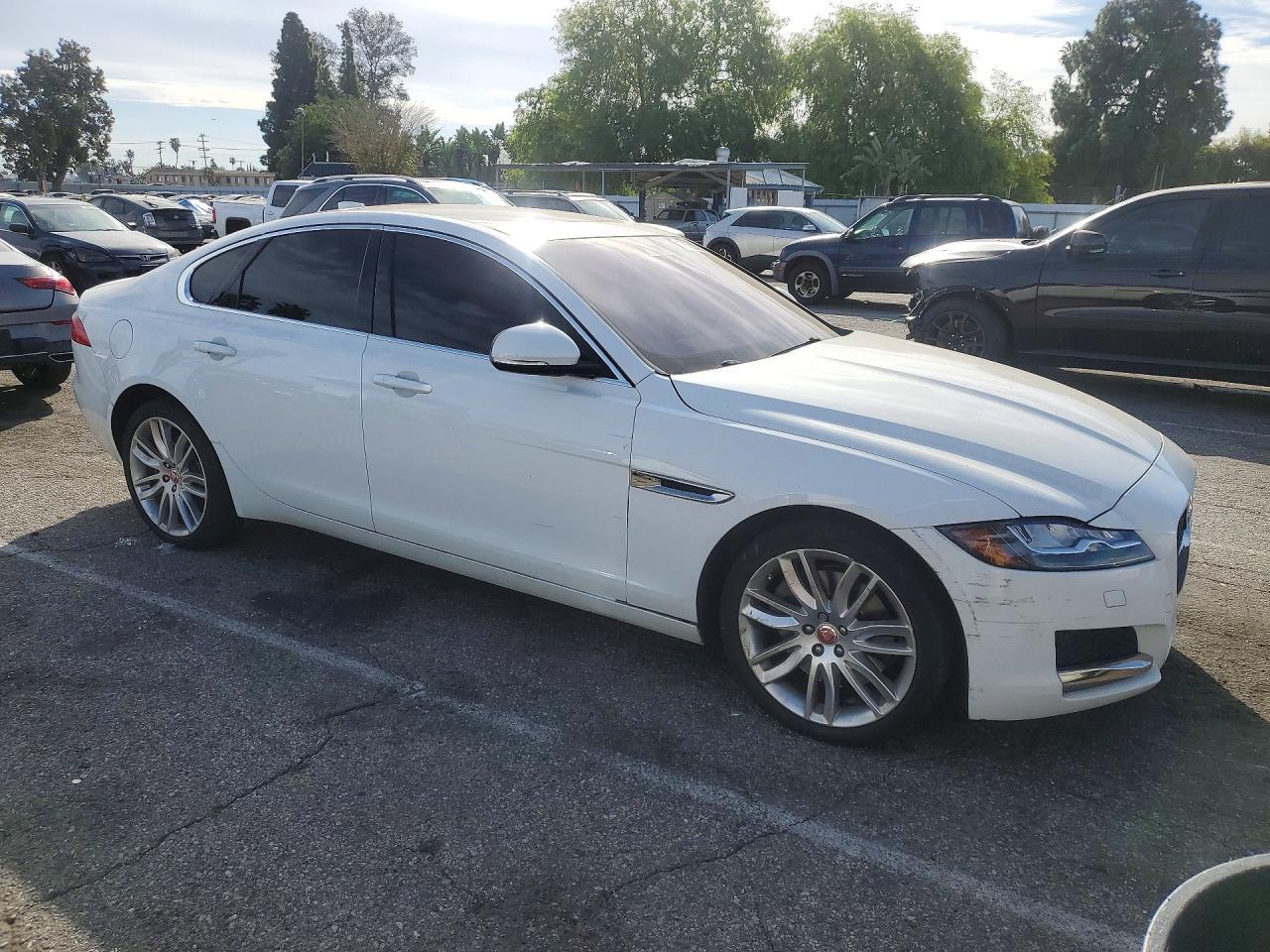 2016 Jaguar Xf Prestige
