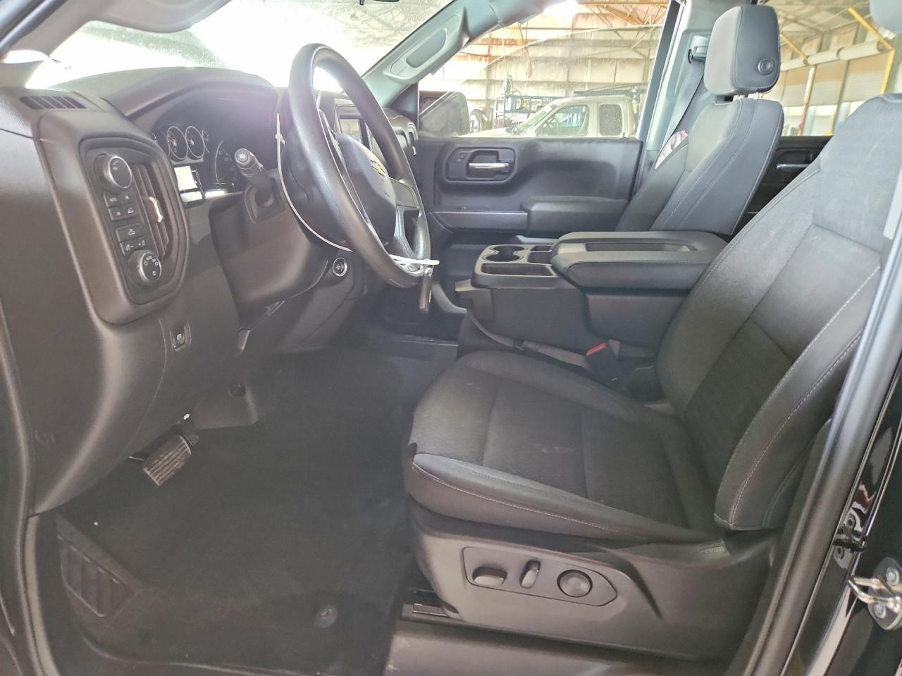 2024 Chevrolet Silverado K1500 Custom