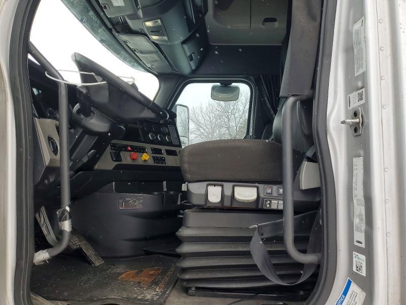 2020 Freigliner 2020 Freightliner Cascadia 1-Semi Truck