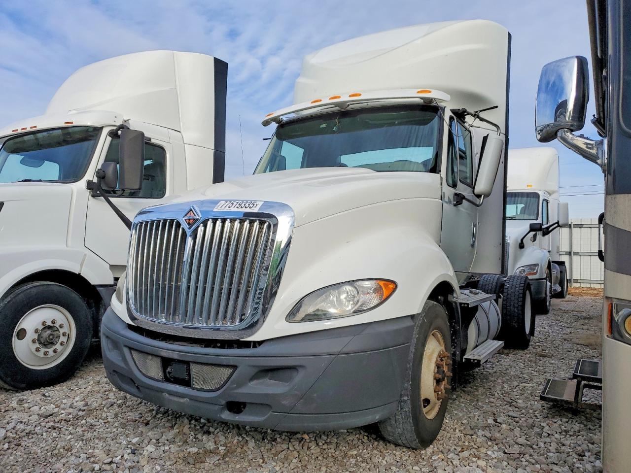 2014 Intl Prostar LF 627 Premium-Semi Truck