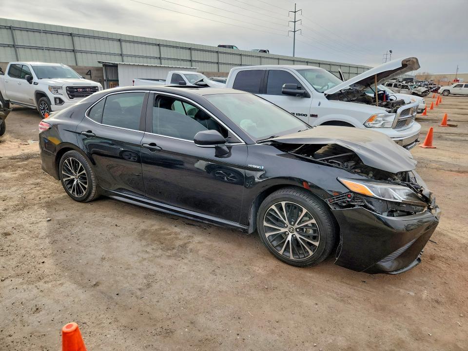 2020 Toyota Camry se