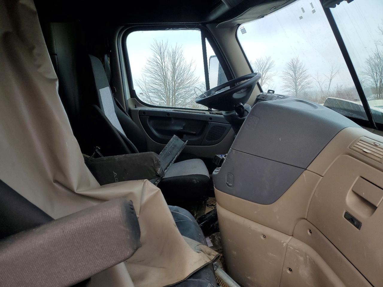 2018 Freightliner Cascadia 125 Semi Truck