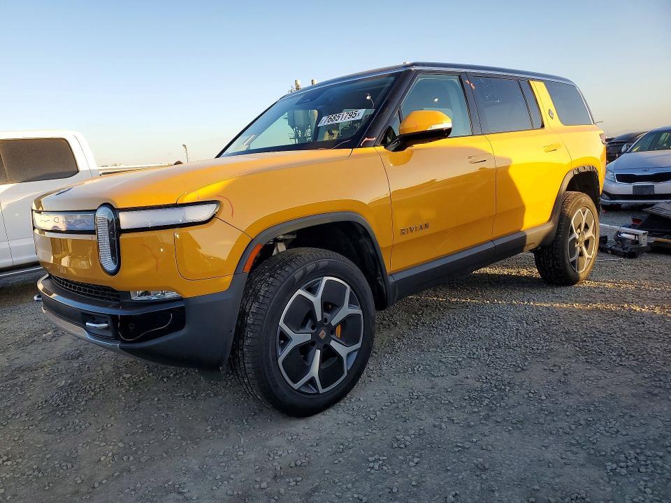 2023 Rivian R1S Adventure