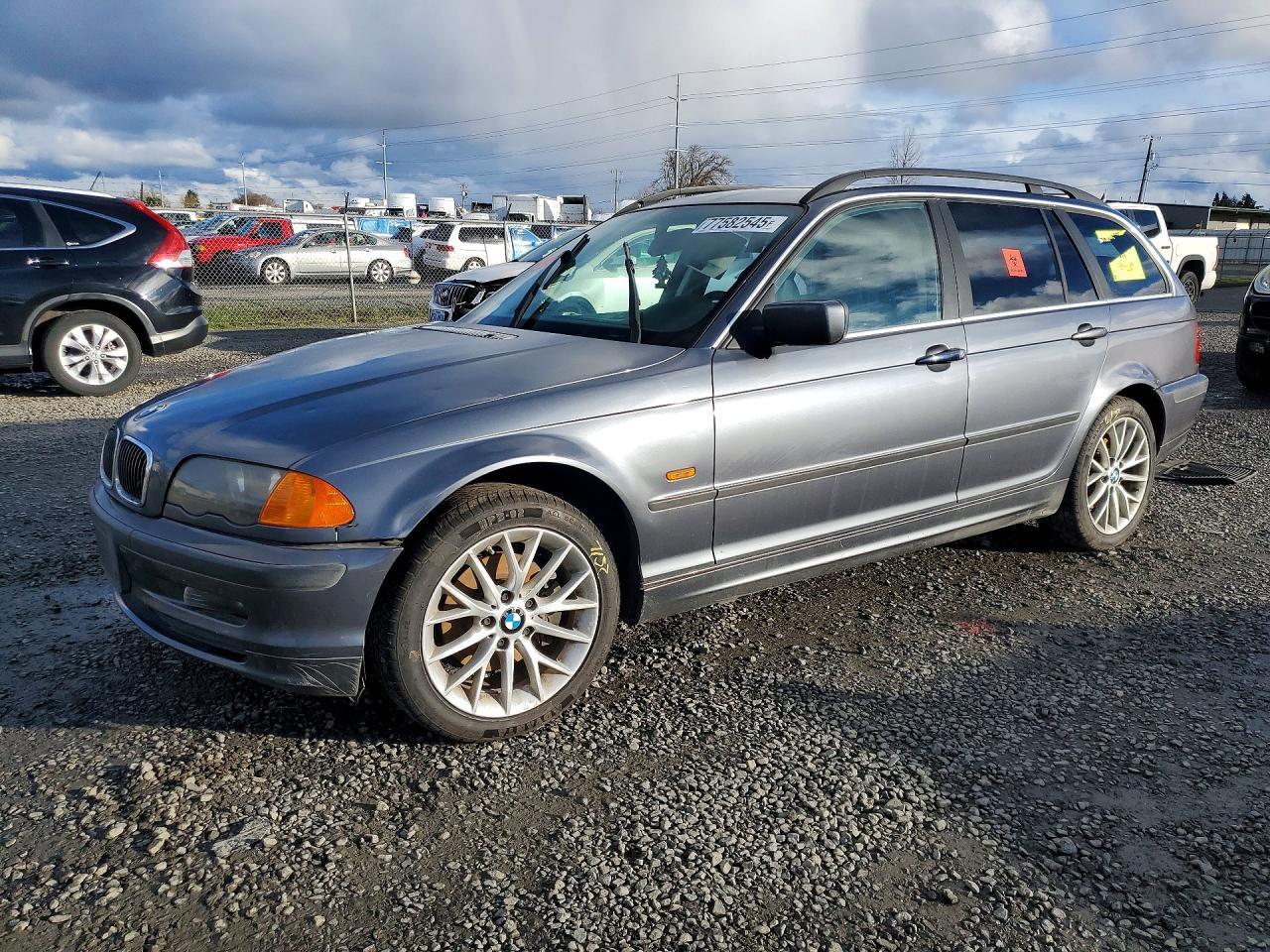 2001 BMW 325 it