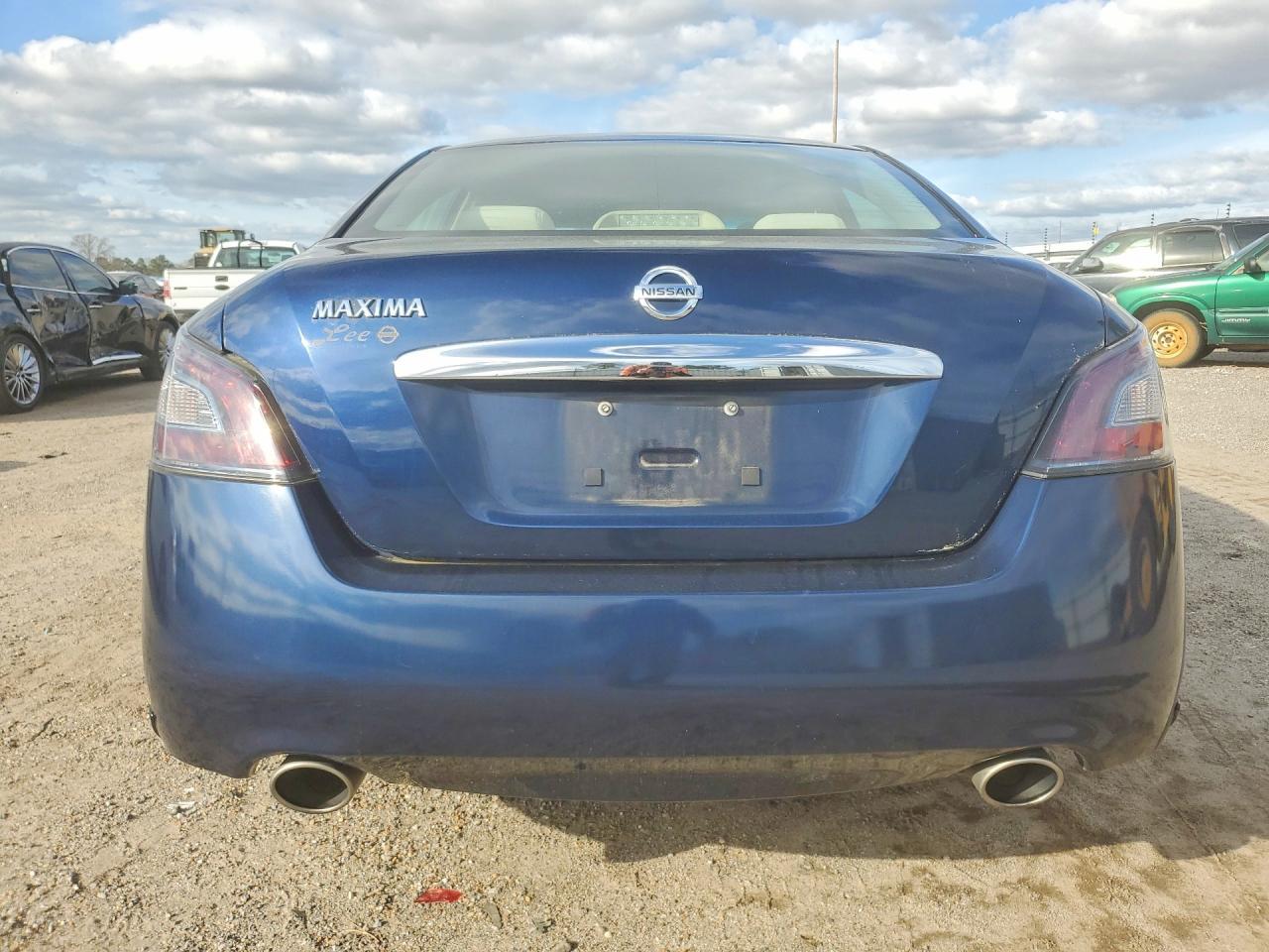 2013 Niss Maxima s