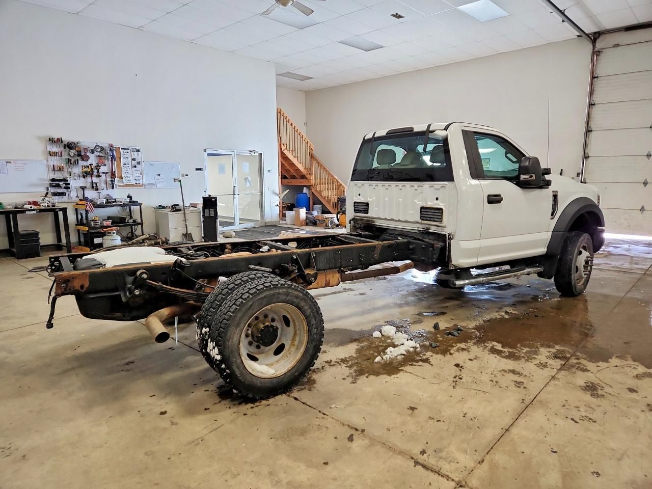 2018 Ford F550 Super Duty Truck Cab AND Chassis