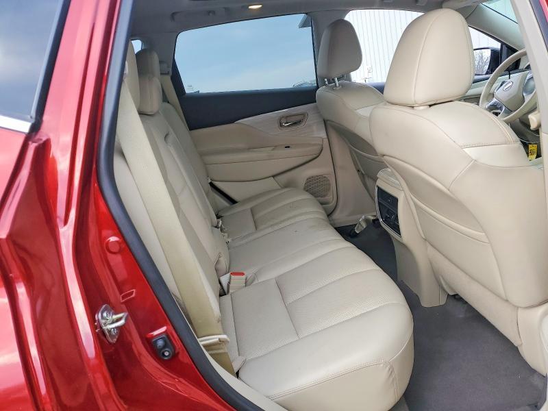 2016 Nissan Murano s