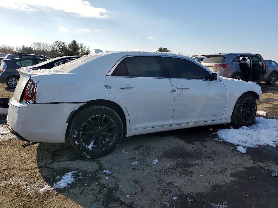 2017 Chrysler 300 Limited