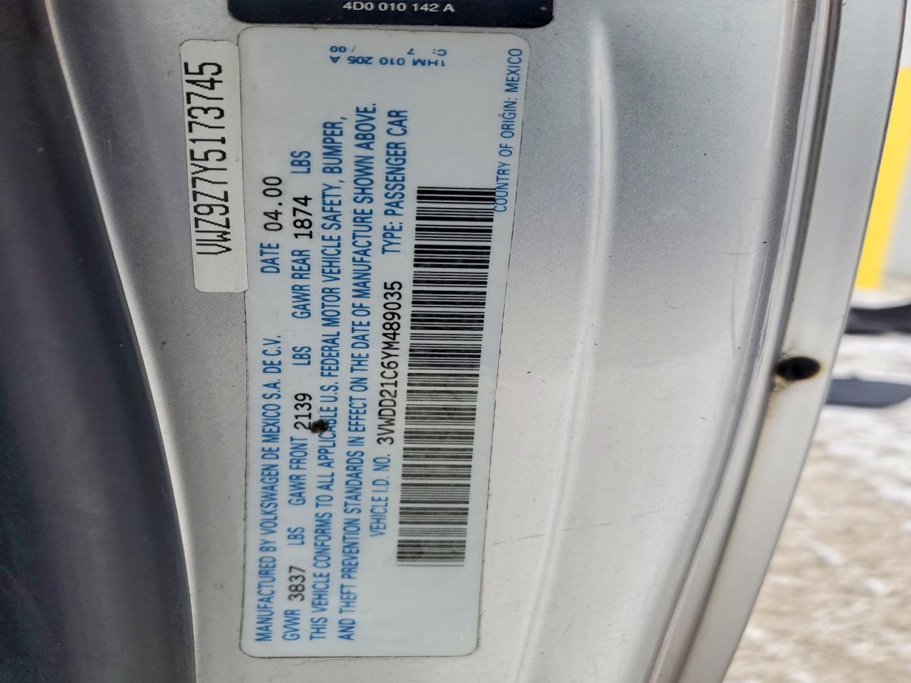 2000 Volkswagen New Beetle glx
