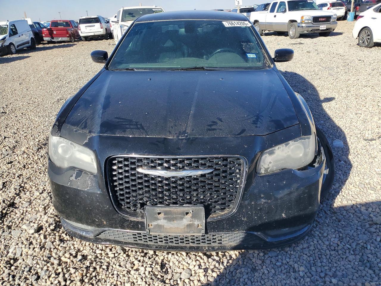 2016 Chrysler 300 s