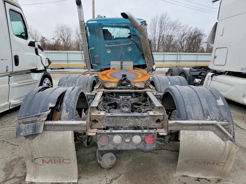 2017 Kenworth T800 Semi Truck