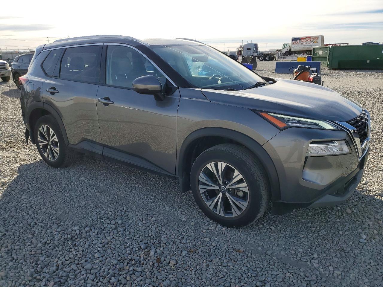 2021 Nissan Rogue sv