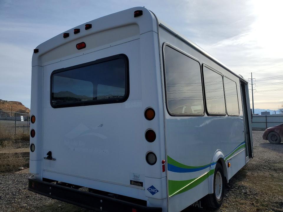 2016 Ford E450 Shuttle Bus