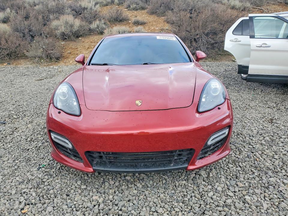2013 Porsche Panamera gts