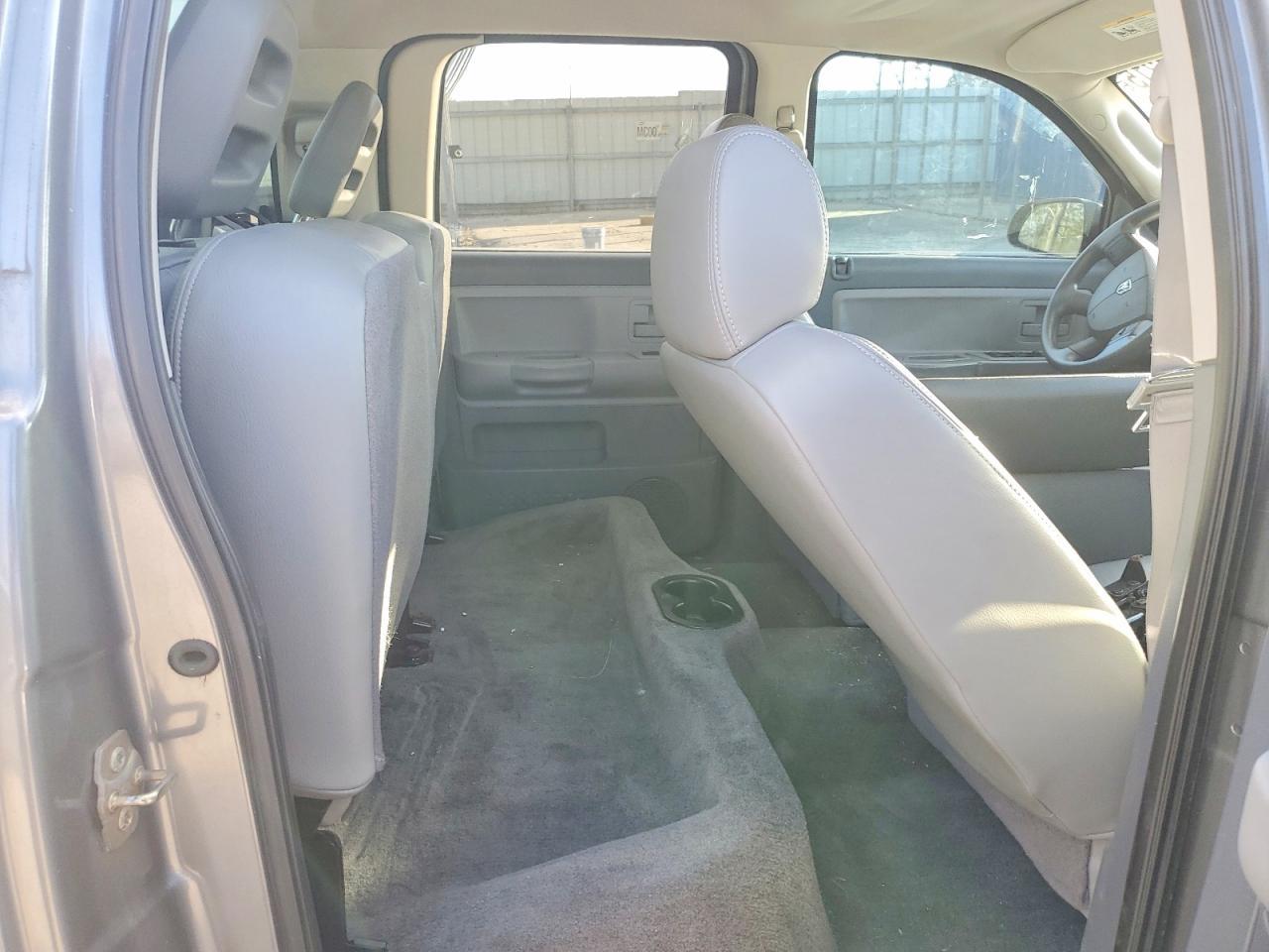 2005 Dodge Dakota Quad SLT