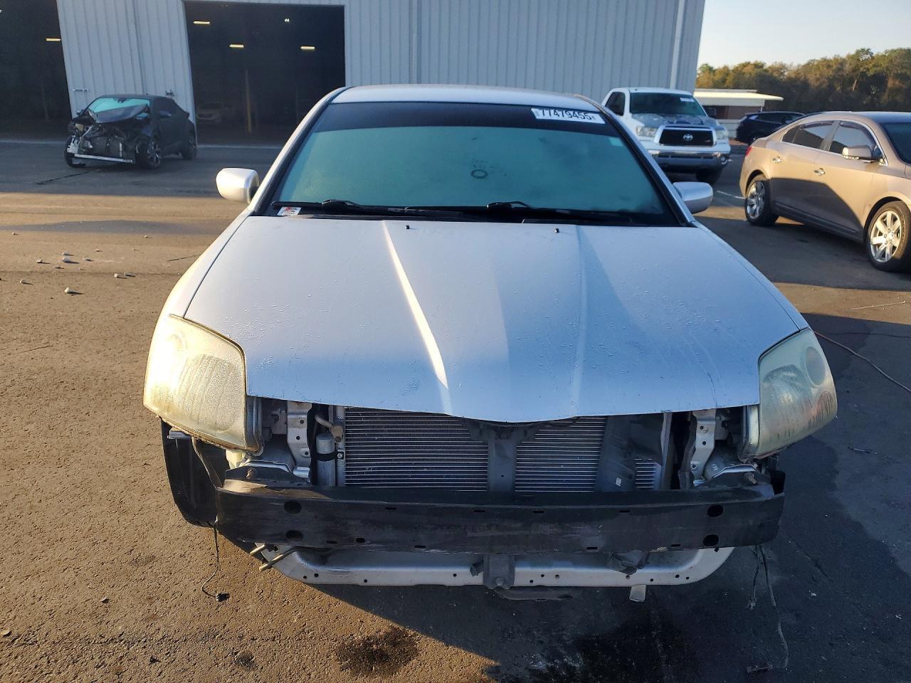 2006 Mitsubishi Galant es Medium