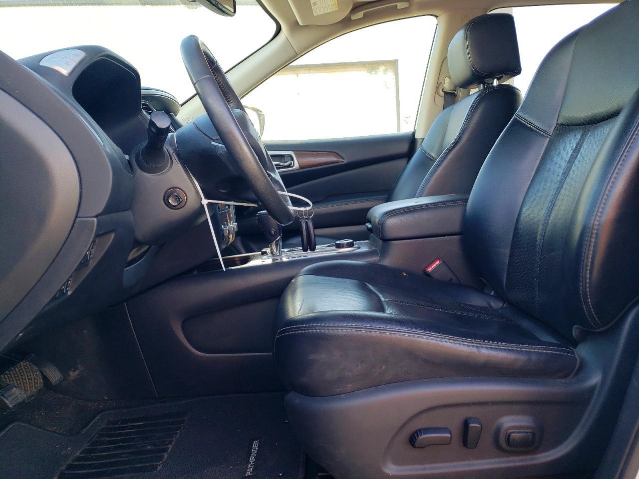 2017 Nissan Pathfinder s