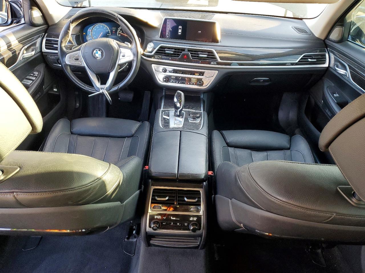 2017 BMW 740 i