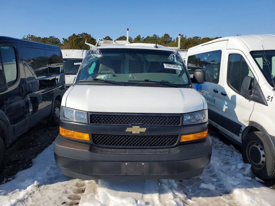 2021 Chevrolet Express 2500 Utility / Service van
