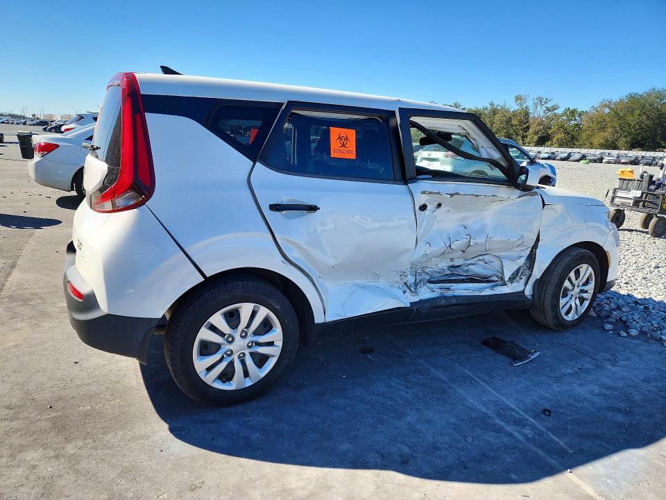 2022 KIA Soul lx