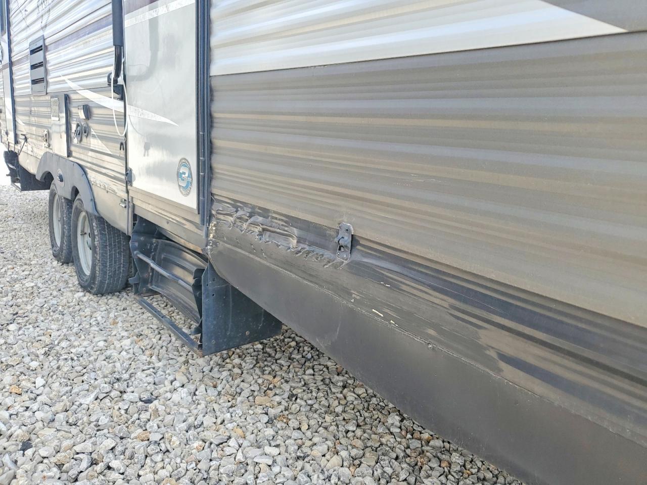 2018 2018 Heartland Pione Recreational Vehicle (RV)