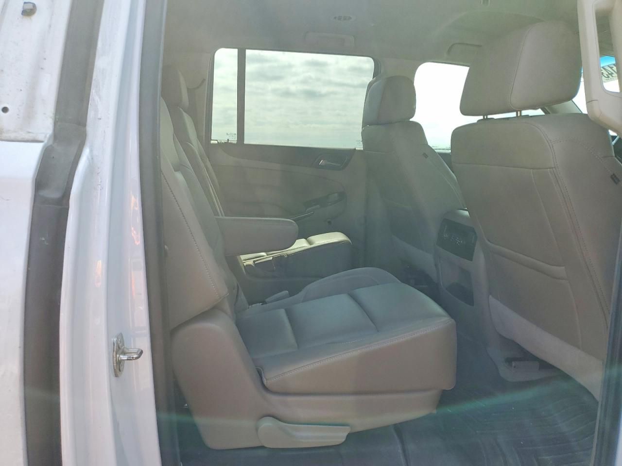 2017 GMC Yukon xl C1500 slt