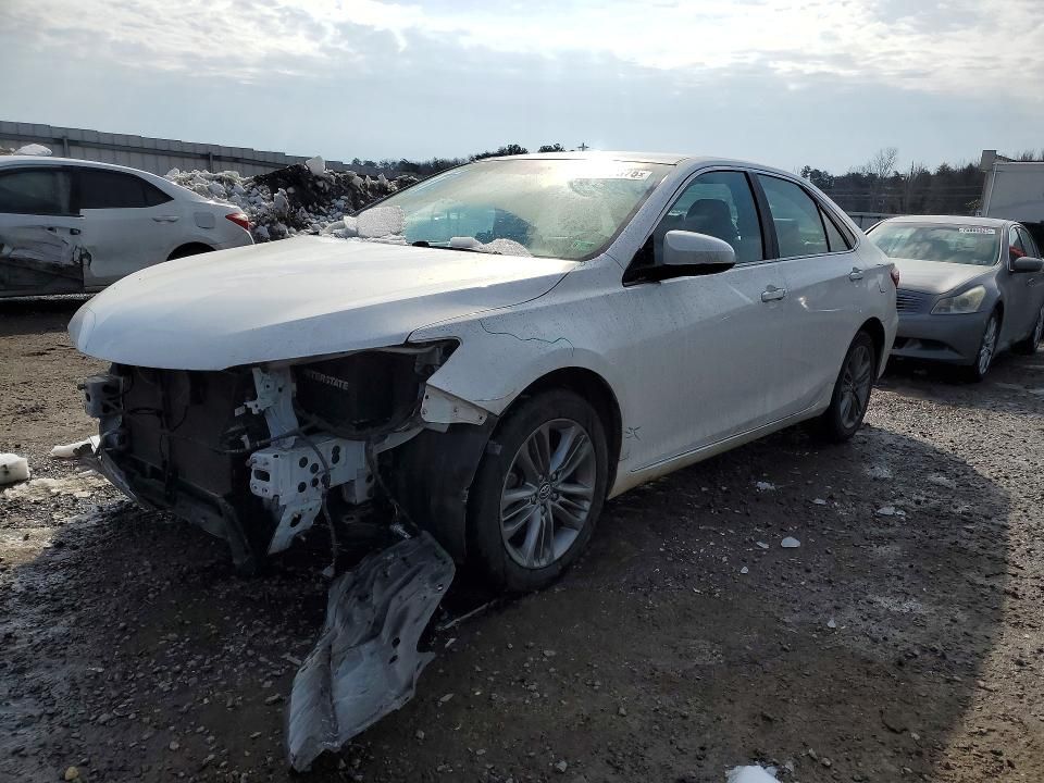 2016 Toyota Camry le