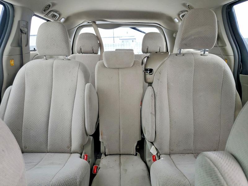 2012 Toyota Sienna le