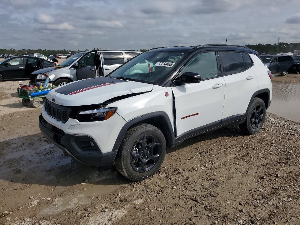 2023 Jeep Compass Trailhawk