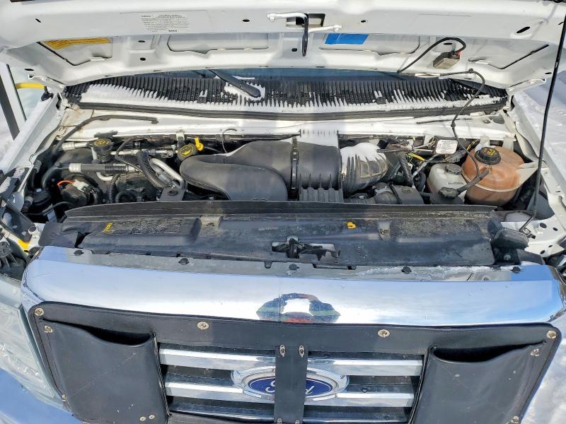 2016 Ford Econoline E450 Super Duty Cutaway Van