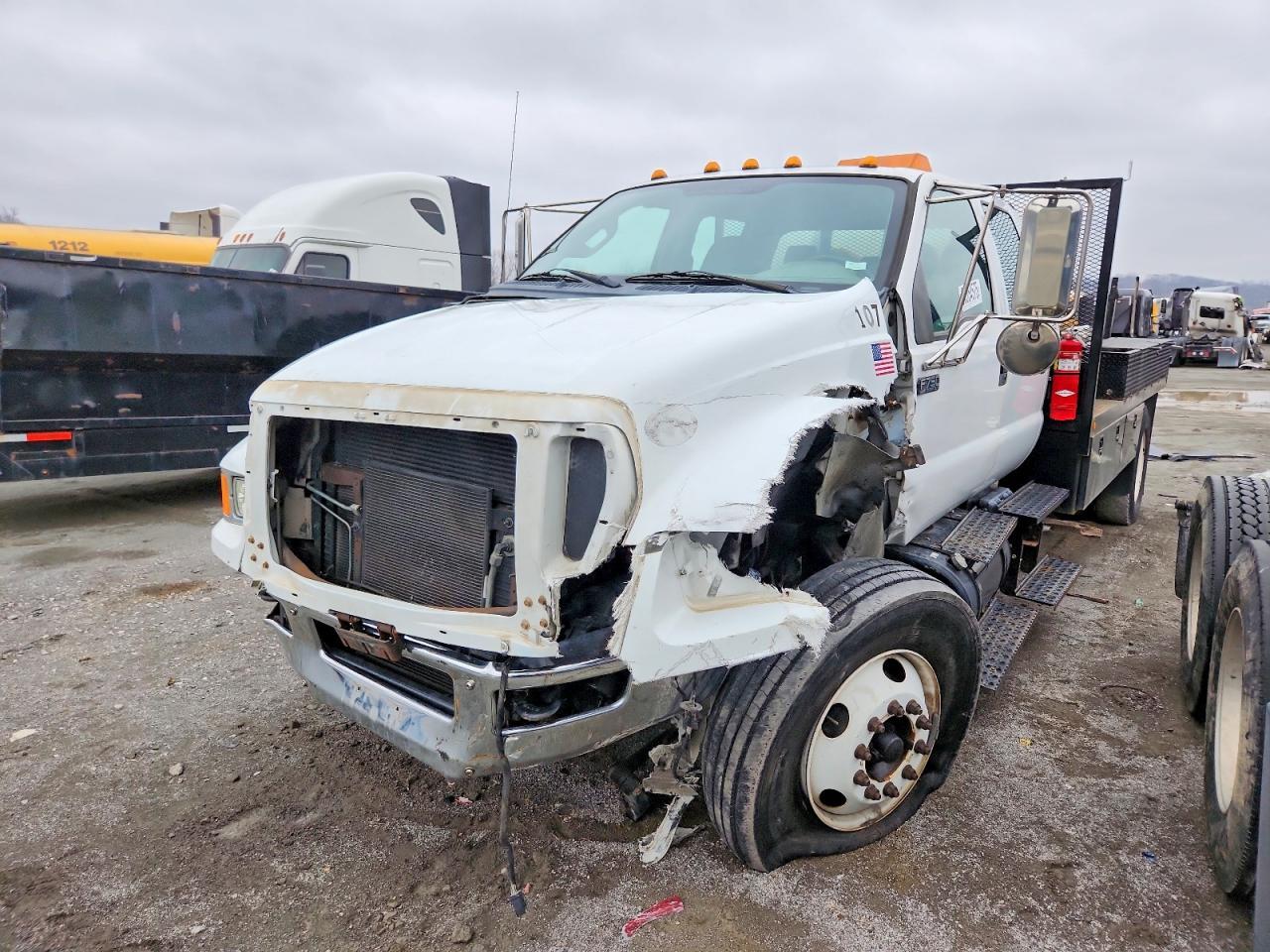 2011 Ford F750 Flatbed Truck