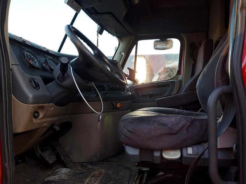 2016 Freightliner Cascadia 125 Semi Truck