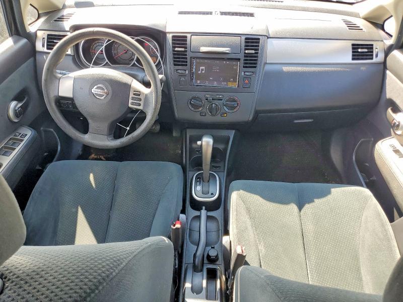 2010 Nissan Versa 1.8 s