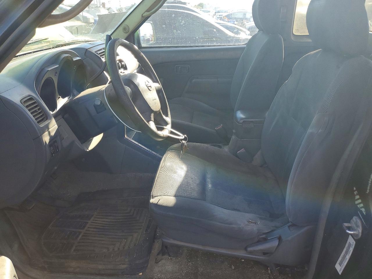 2002 Nissan Frontier Standard