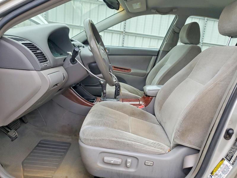 2004 Toyota Camry xle