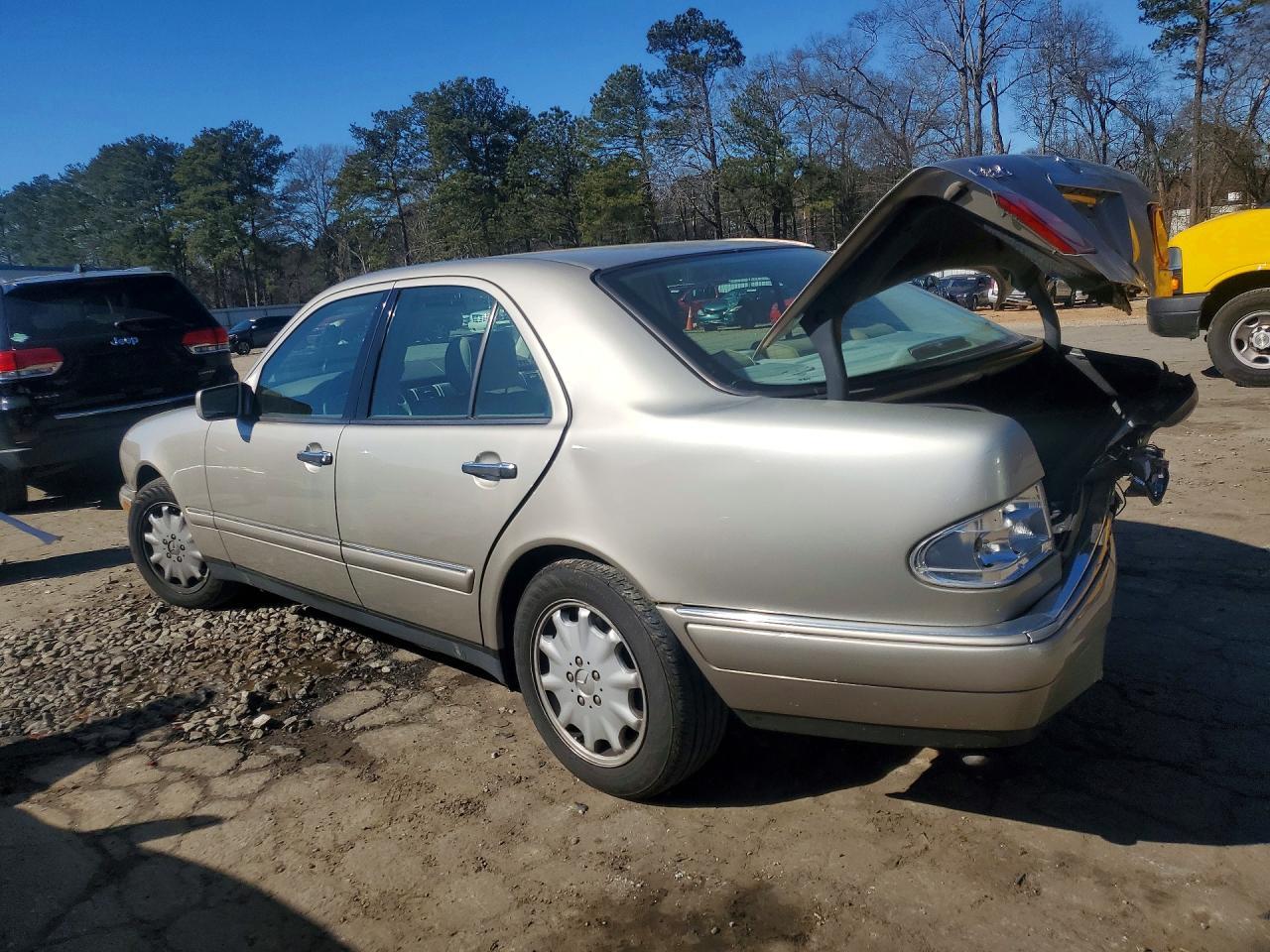 1999 Mercedes-Benz E 320