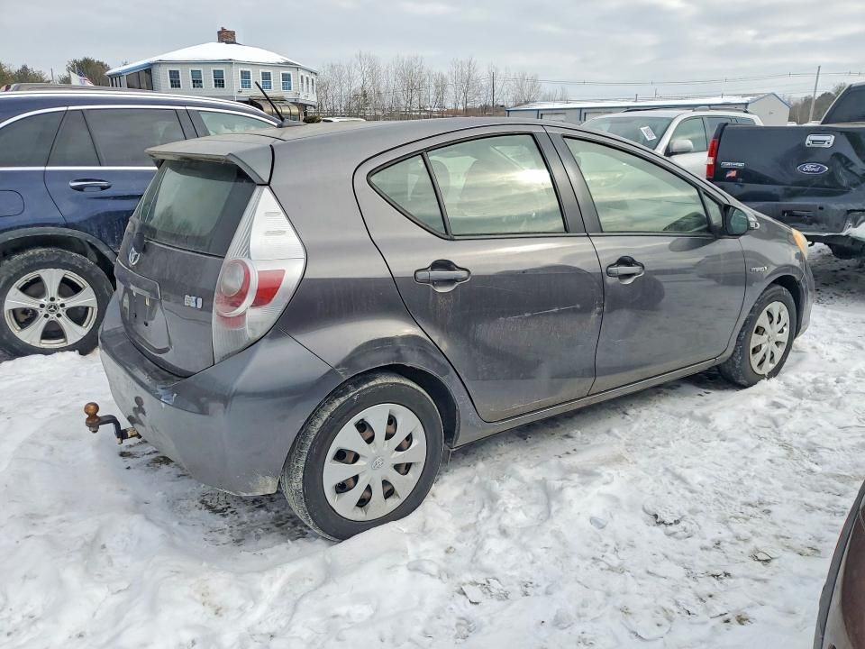 2013 Toyota Prius c Three