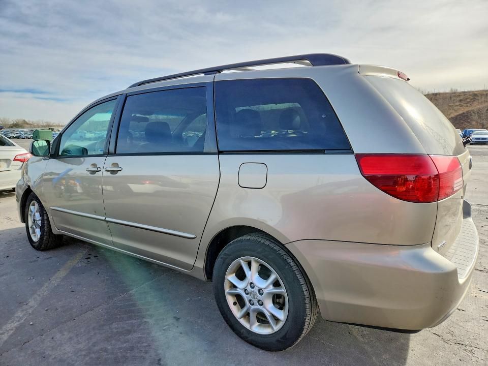2005 Toyota Sienna xle
