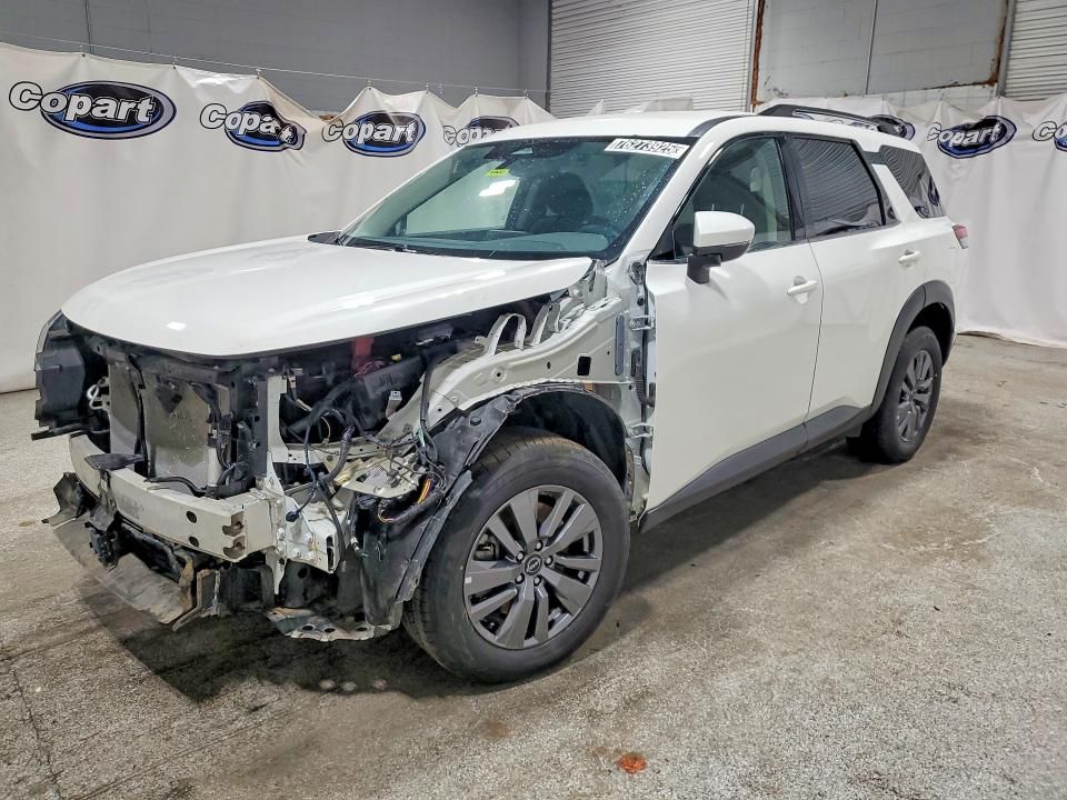 2025 Nissan Pathfinder sv